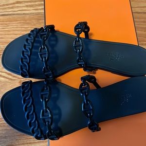 Hermes  Rubber D'ancre Chaine Rivage Sandals in Black Size 37